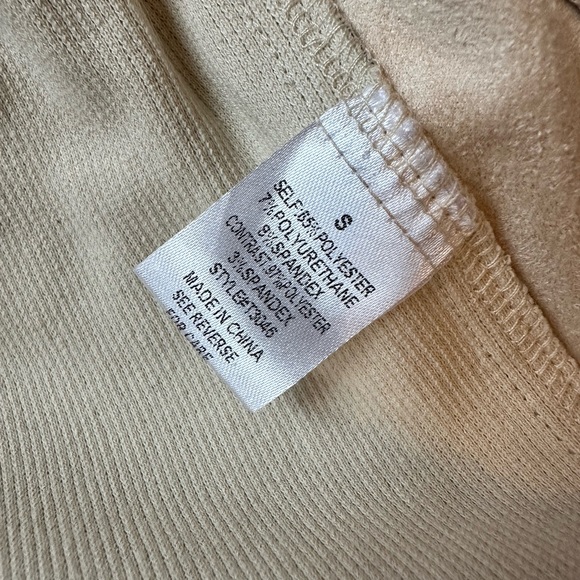 Trendy jacket, so many details! - Picture 2 of 11